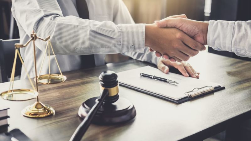 Lawyers public records 800x450 2